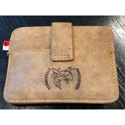 Personalizamos tu cartera con la imágen o texto que tu prefieras.
